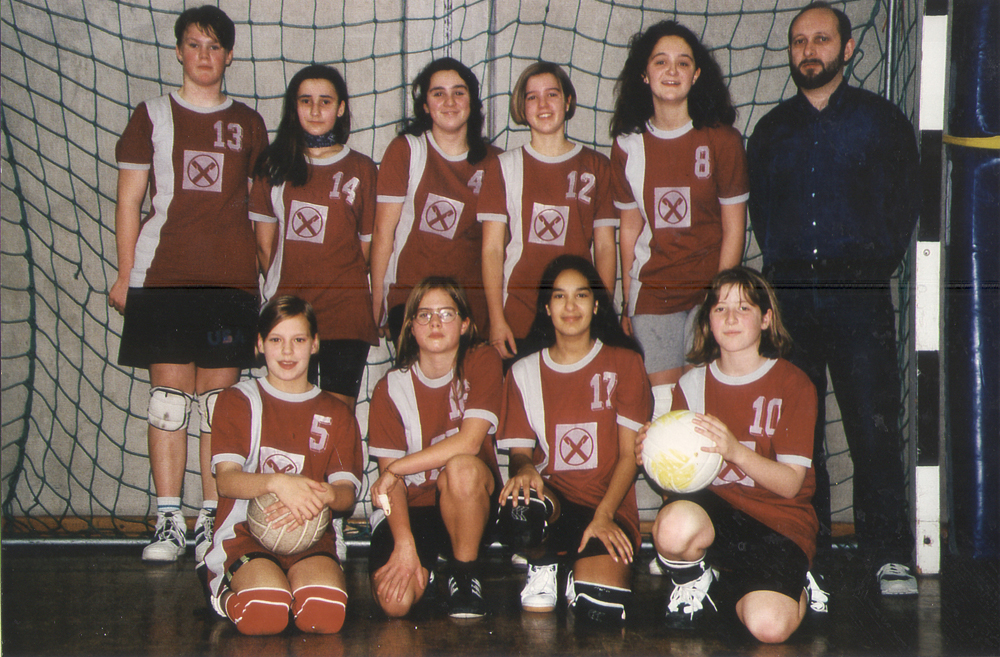 1998 C-Juniorinnen --- Stehend v.l.: Silke Bartschat, Nadja Justus, Nurgül Duran, Silke Limbacher, Nicole Kornder --- Kniend v.l.: Maria Rohm, Christina Wissmeier, Sonja Winterstein, Stefanie Ebert